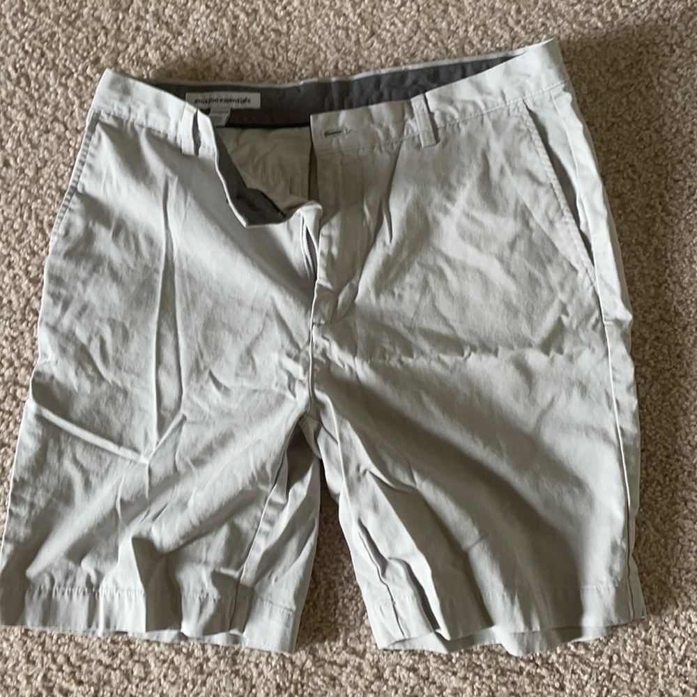 Men’s Amazon Essentials Short (Color = Stone)